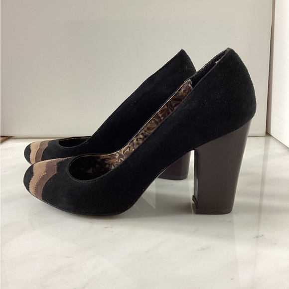 Missoni for Target women’s heel suede shoes.  Size 8.5 - Picture 2 of 8